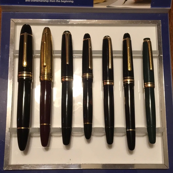 Pen Display Case - Picture 2 of 4